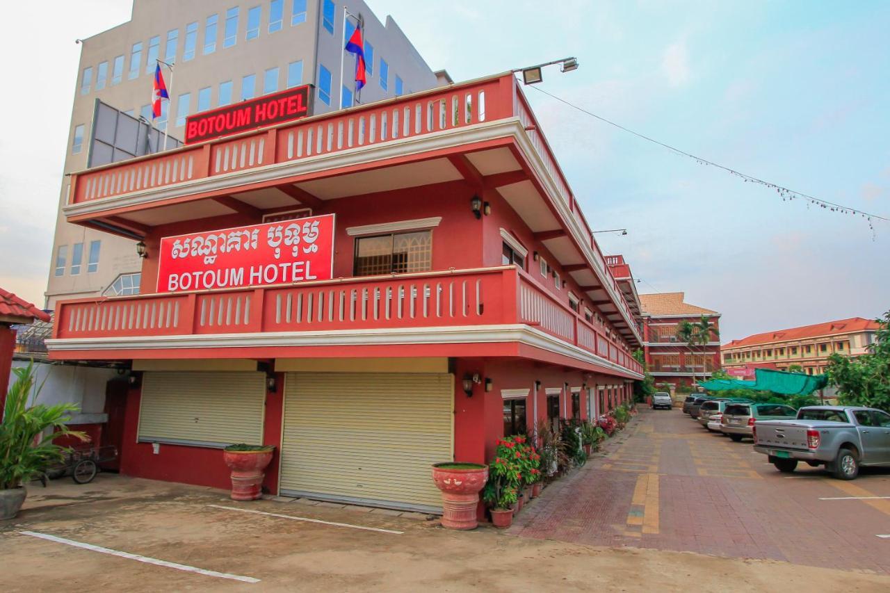 Botoum Hotel Sisophon Esterno foto