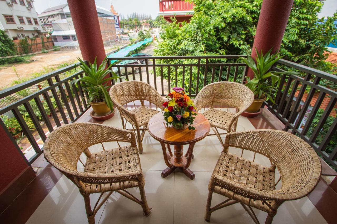 Botoum Hotel Sisophon Esterno foto