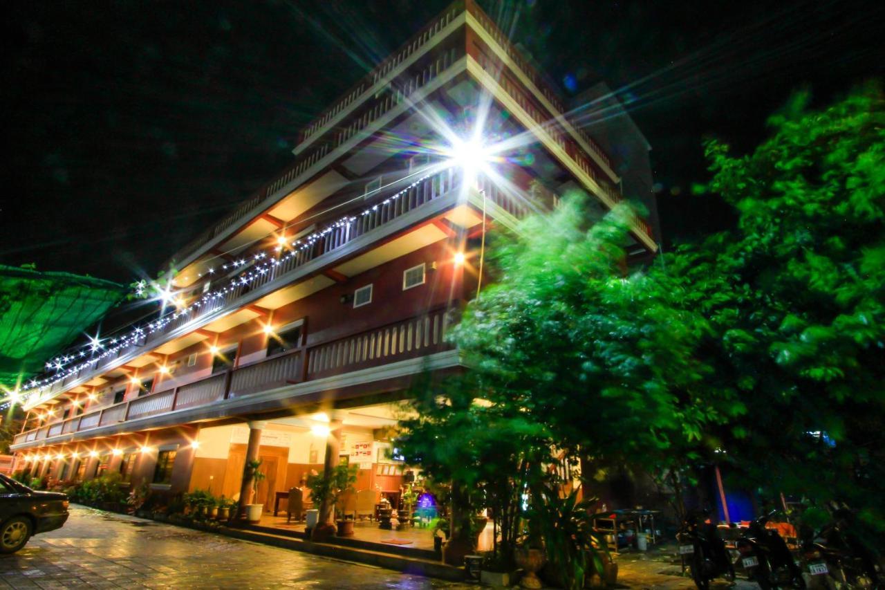 Botoum Hotel Sisophon Esterno foto