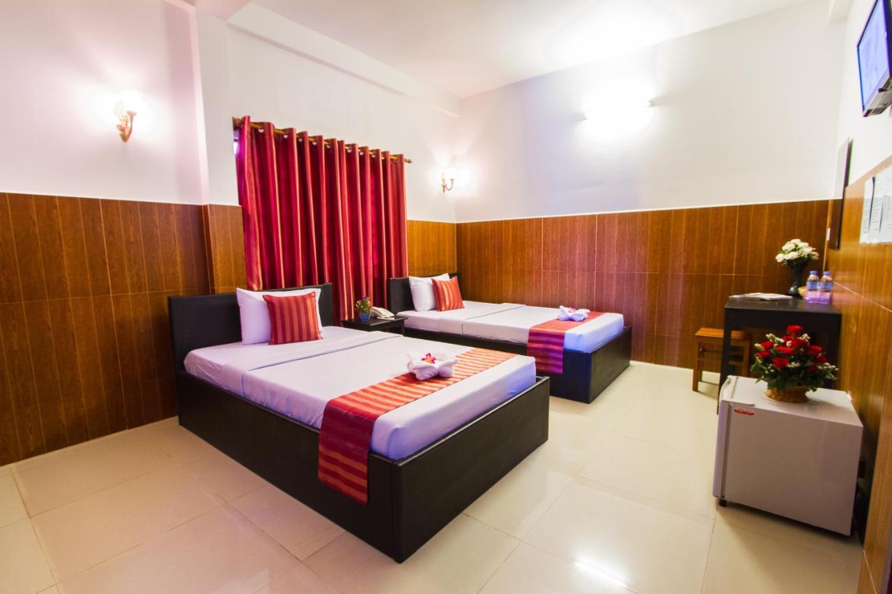 Botoum Hotel Sisophon Esterno foto