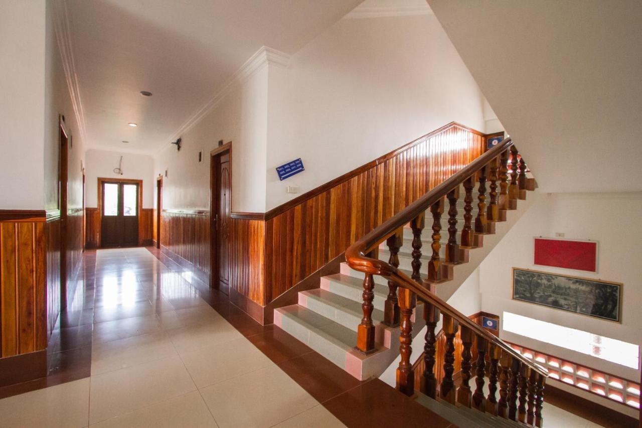 Botoum Hotel Sisophon Esterno foto