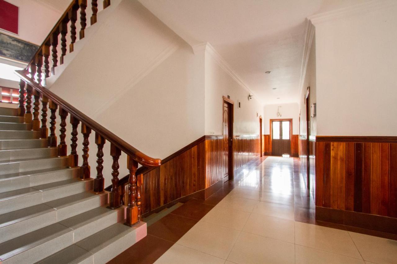 Botoum Hotel Sisophon Esterno foto