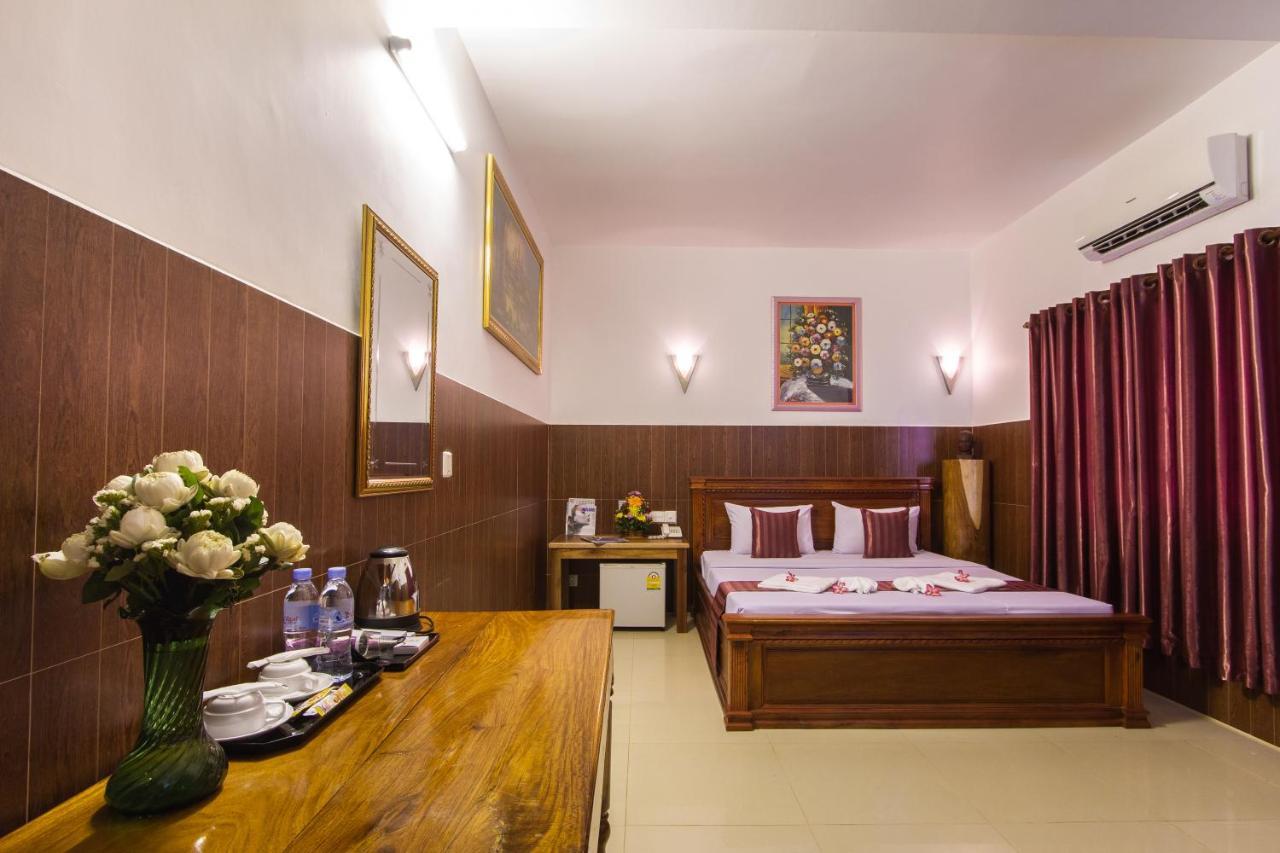 Botoum Hotel Sisophon Esterno foto