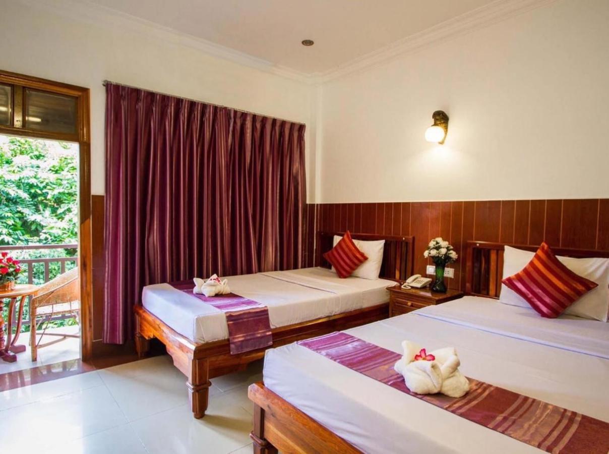 Botoum Hotel Sisophon Esterno foto
