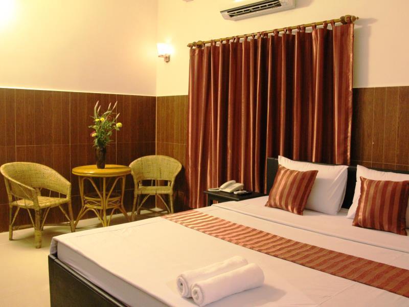 Botoum Hotel Sisophon Esterno foto
